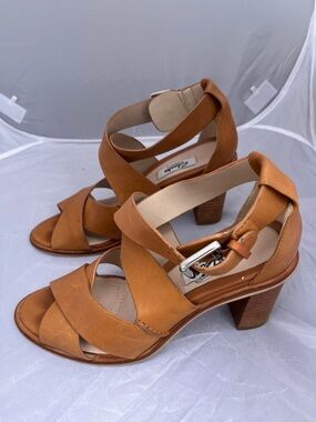 Clarke Narrative Orianna Bess Sandal in Tan Leather - Size 6